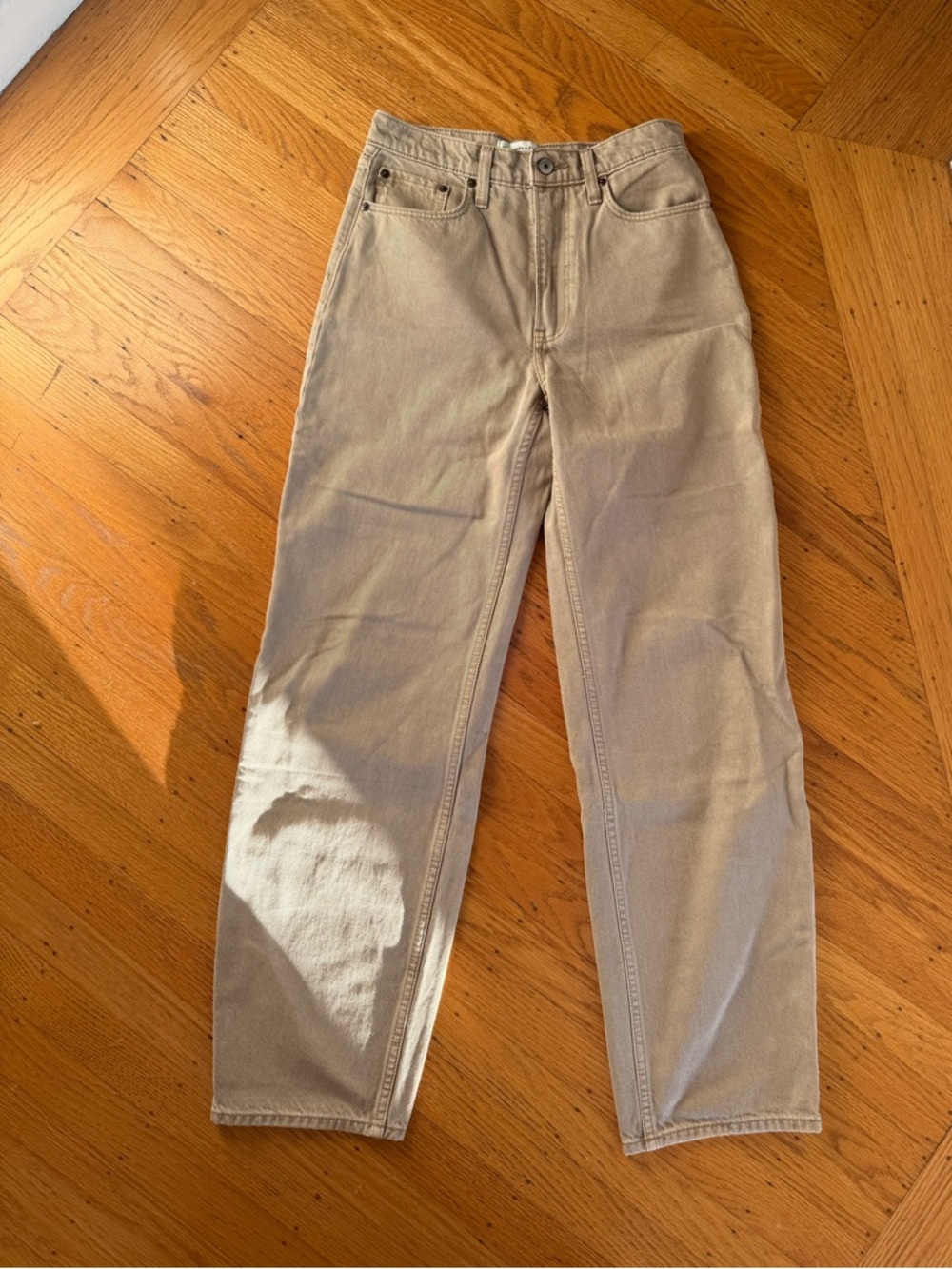 Abercrombie & Fitch - The Taper Jean High Rise